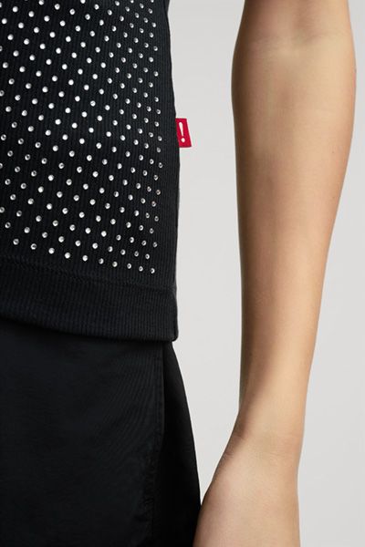 Geripptes Racerback-Top mit Strassbesatz