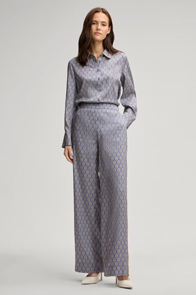 Gemusterte Satinhose mit weitem Bein
