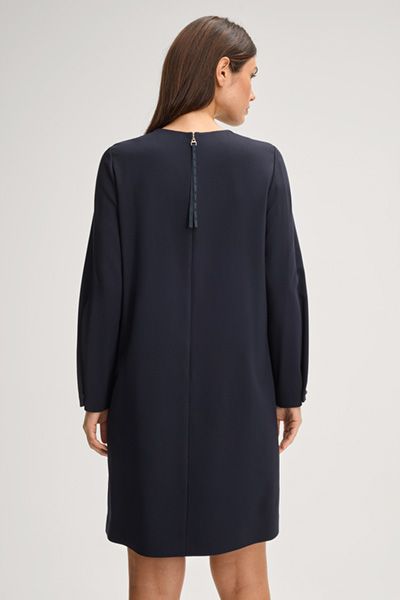 Minimalistisches Langarm-Hängerkleid