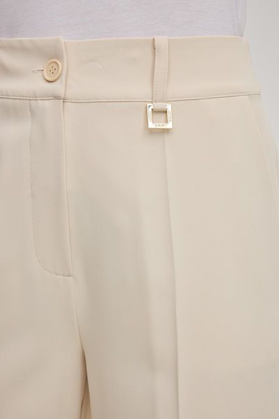 Elegante Stoffhose mit Logo-Anhänger
