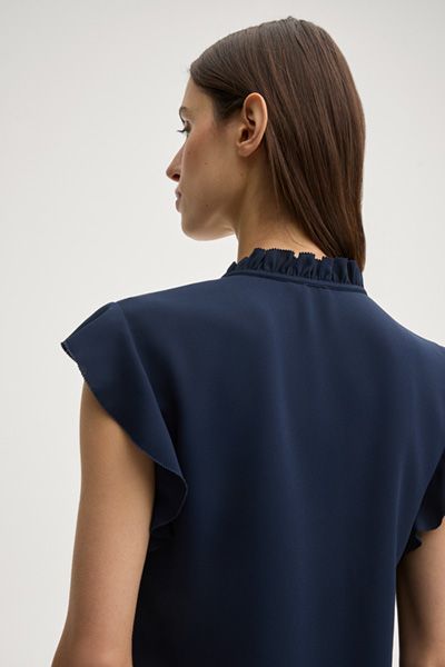 Elegante Bluse mit Rüschenkragen
