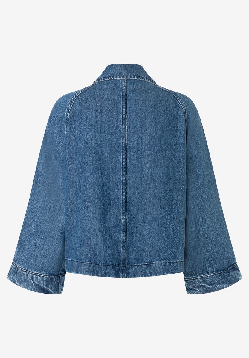 Kurze Jeansjacke mit weiten Ärmeln