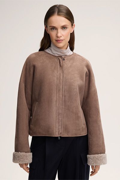 Minimalistische Lammfelljacke aus Leder