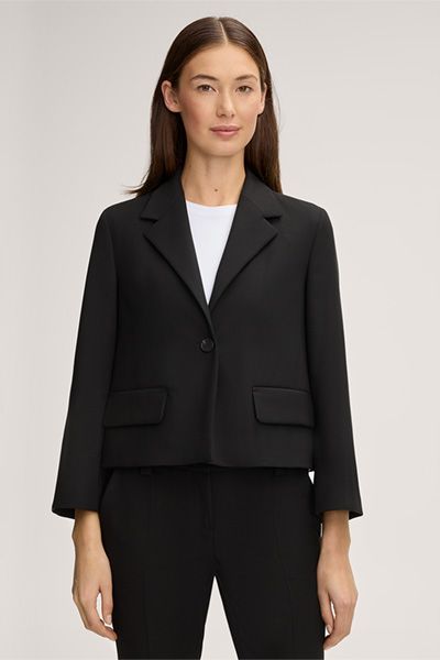 Kurzer Crêpe-Blazer mit Pattentaschen
