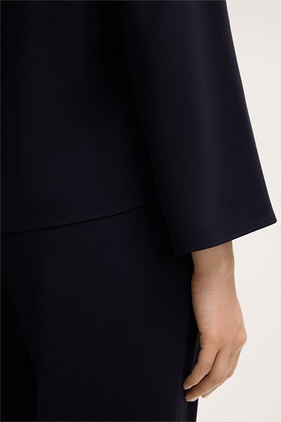 Elegante Crepe-Bluse mit V-Ausschnitt