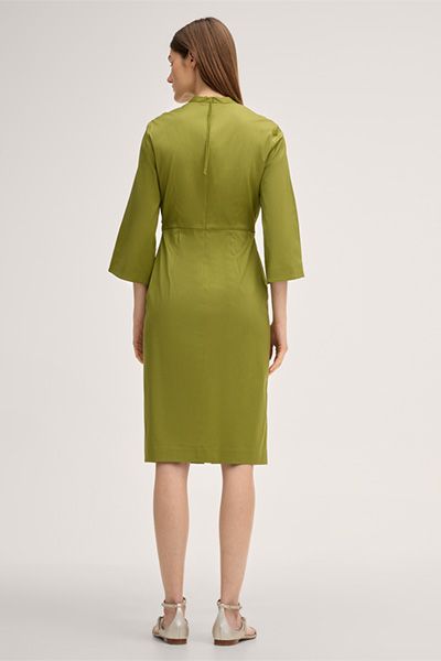 Etui-Kleid mit Raffung und V-Ausschnitt
