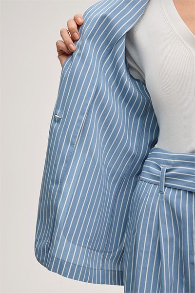 Gestreifter Viskose-Blazer in Relaxed-Passform