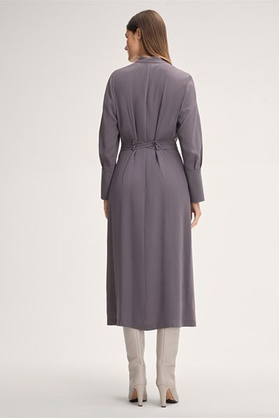 Elegantes Midi-Hemdblusenkleid aus Crêpe