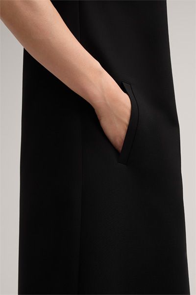 Minimalistisches A-Linien-Kleid aus Crêpe