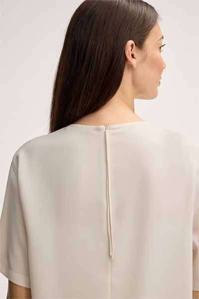 Puristische Kurzarm-Bluse aus Crêpe