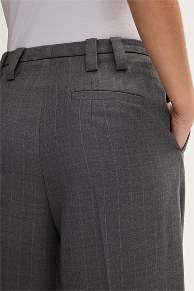 Weite Nadelstreifen-Hose aus Flanell