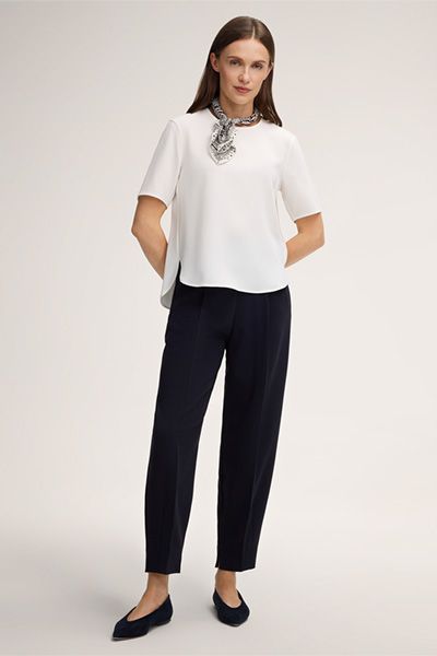 Elegante Crepe-Bluse mit Seitenschlitzen