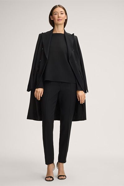 Minimalistisches Crêpe-Blusen-Shirt mit U-Boot-Ausschnitt