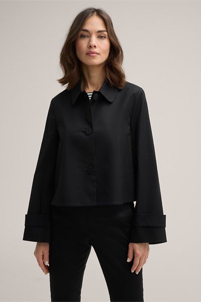 Kurze Jacke mit Umlegekragen