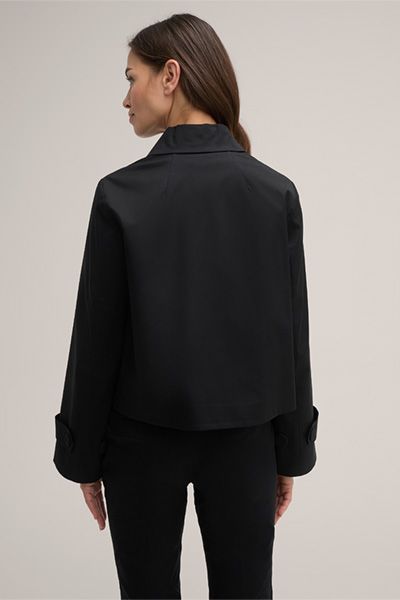 Kurze Jacke mit Umlegekragen