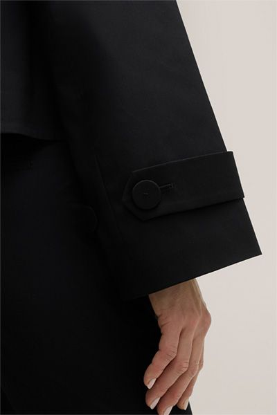 Kurze Jacke mit Umlegekragen