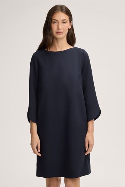 Minimalistisches Crêpe Eggshape Kleid