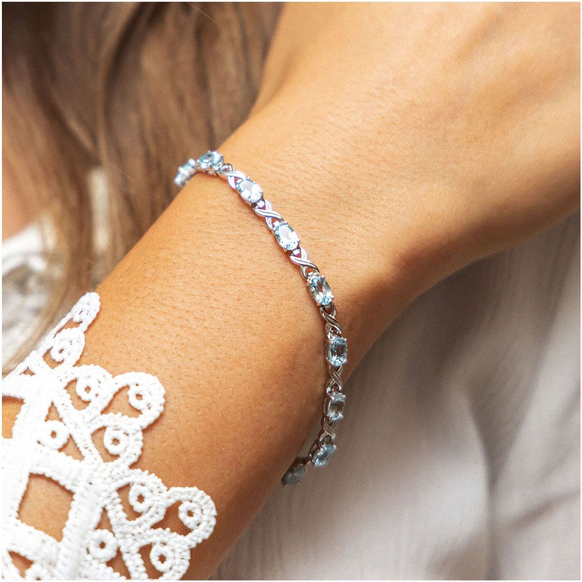 Elegantes Sterlingsilber-Armband mit Blautopas