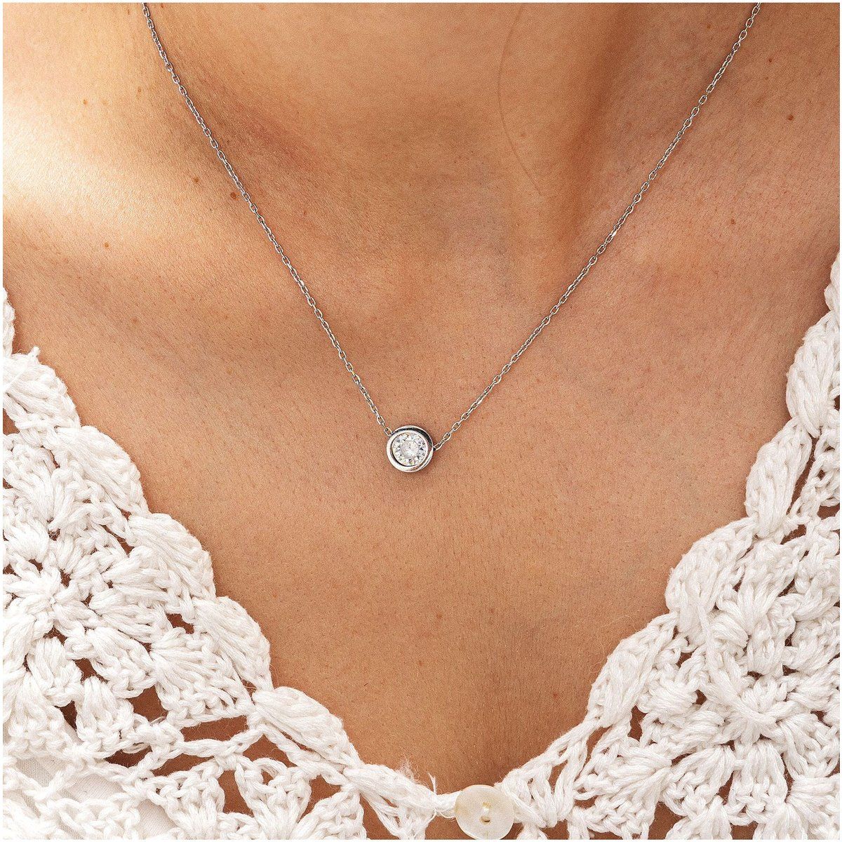 Minimalistische Solitär-Halskette mit Zargenfassung