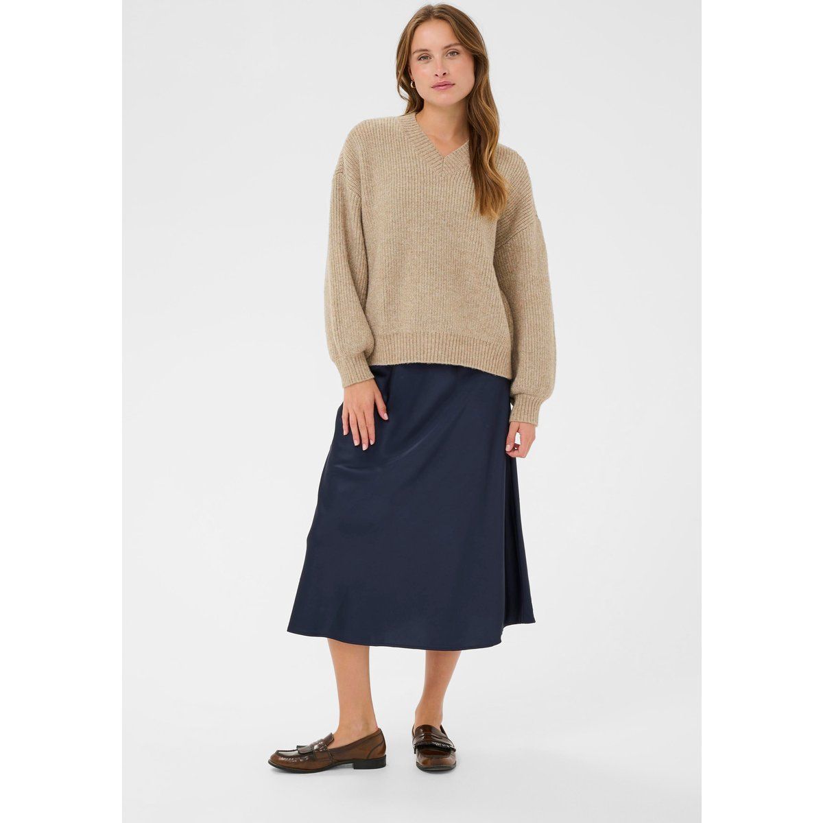 Entspannter Strickpullover mit V-Ausschnitt