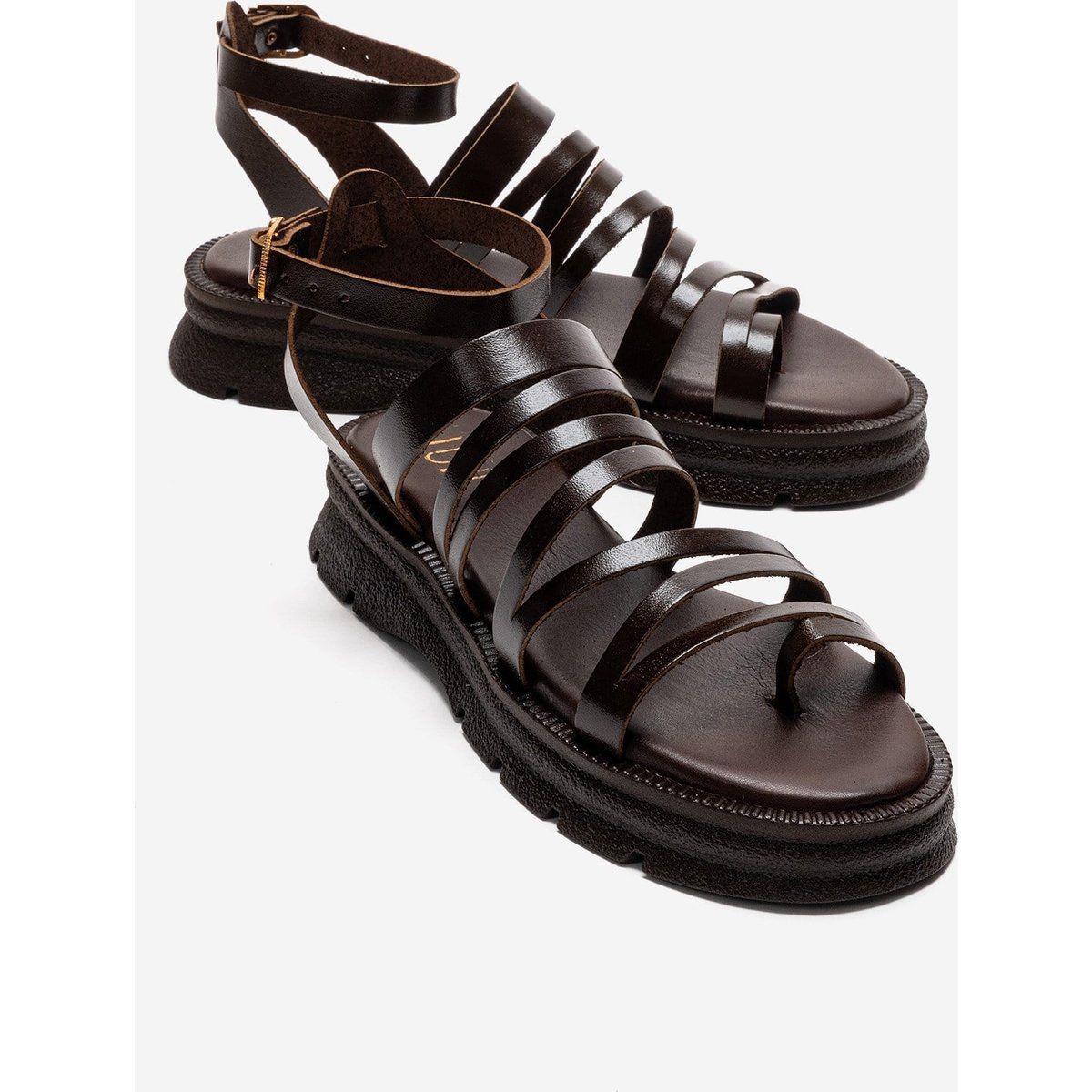 Leder-Sandalen mit Riemen und Zehenschlaufe