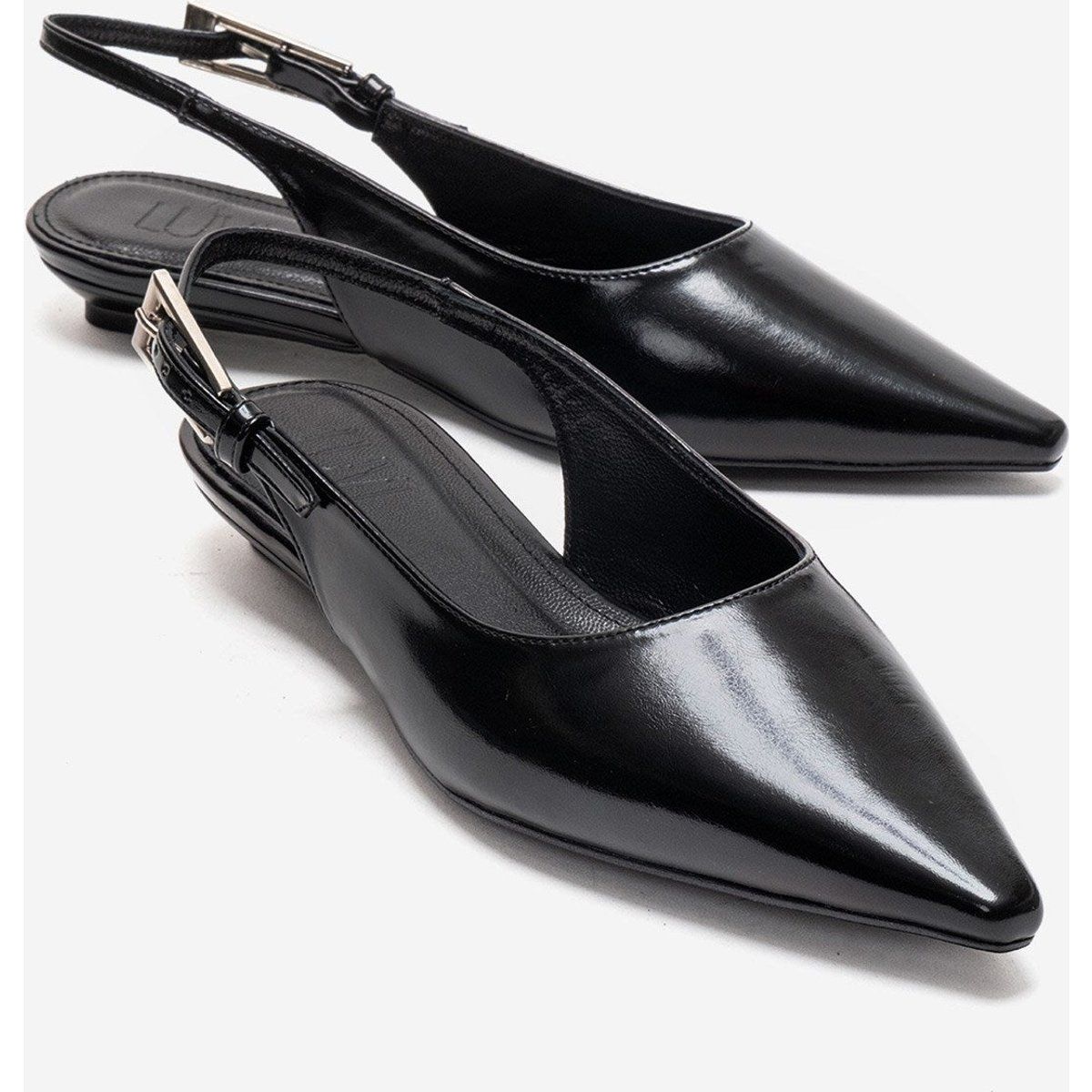 Minimalistische Slingback-Pumps mit spitzer Kappe