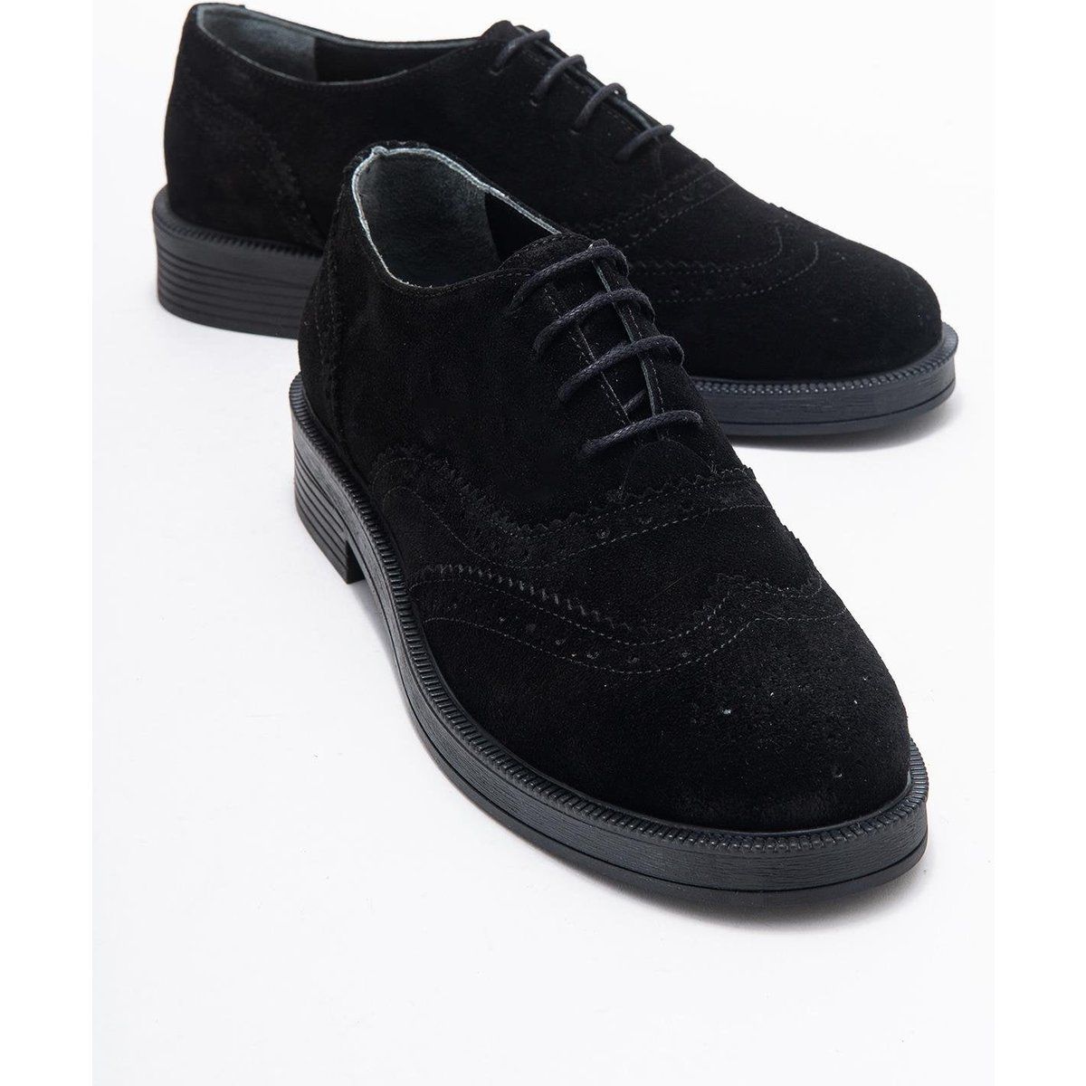 Wingtip Brogue Oxfords aus Wildleder