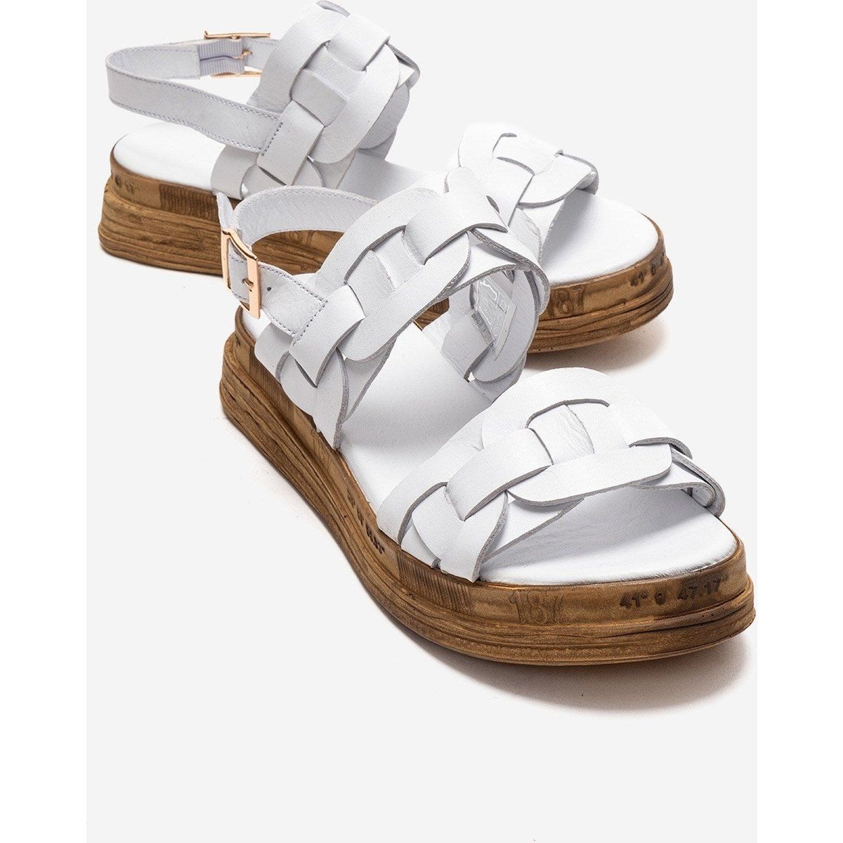 Geflochtene Leder-Plateausandalen