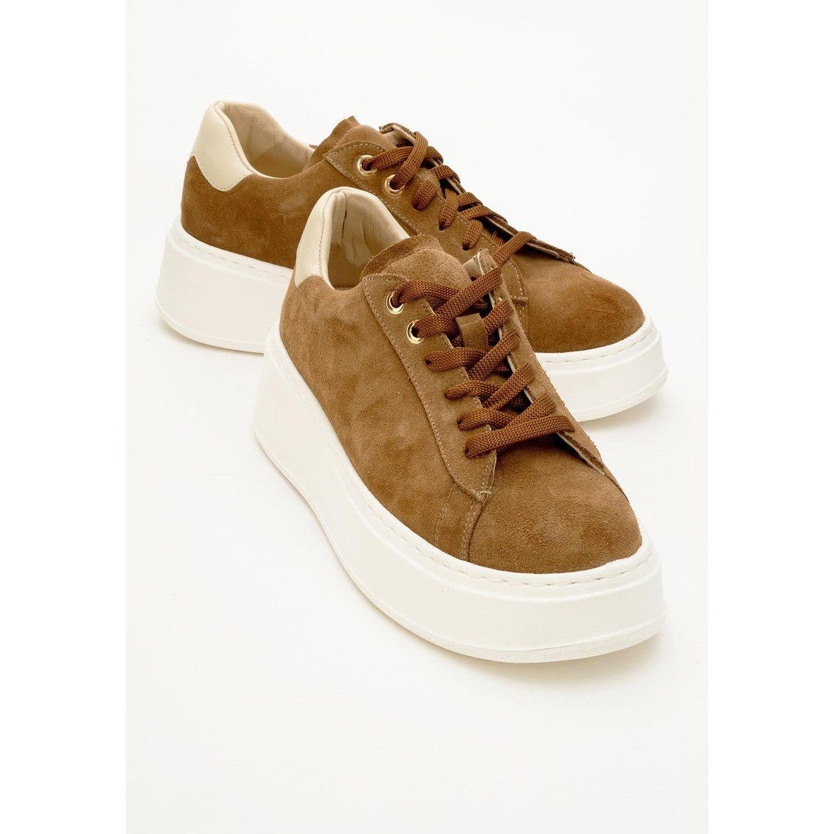 Handgefertigte Plateau-Sneaker aus Wildleder