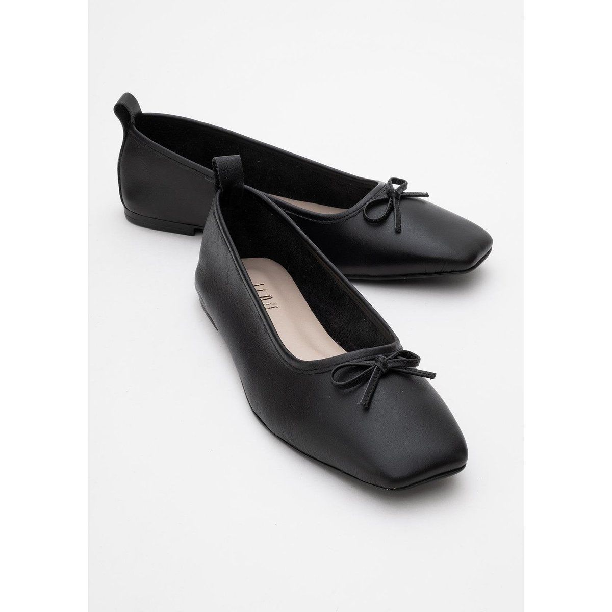 Leder-Ballerinas mit Karree-Zehe