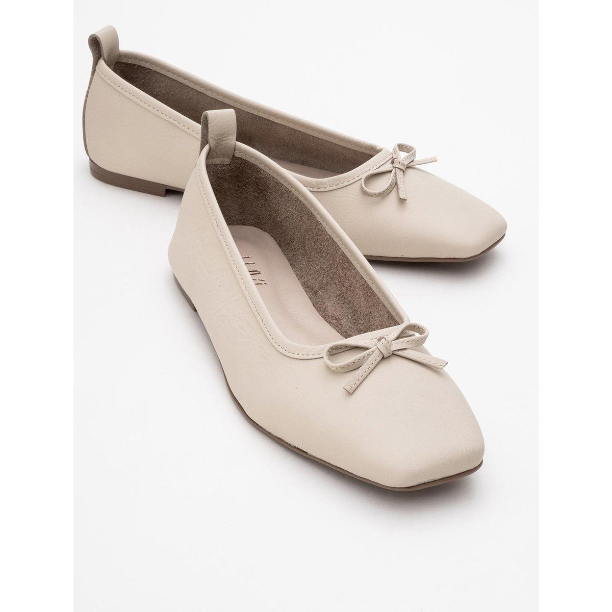 Leder-Ballerinas mit eckiger Zehenpartie