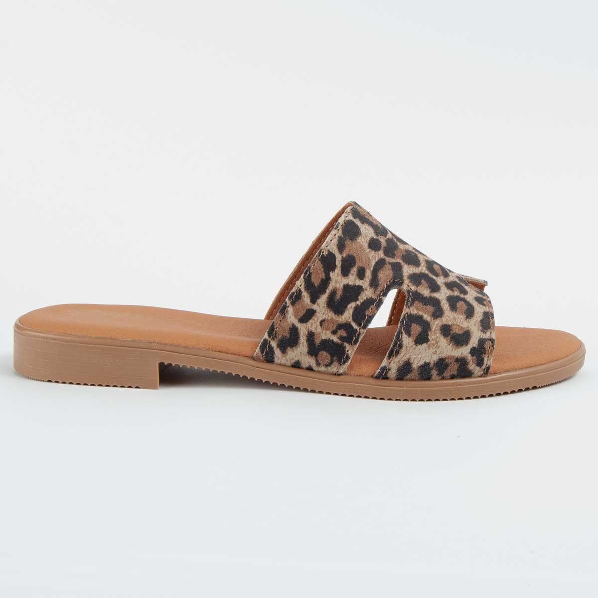 Flache Ledersandalen mit Leopardenmuster