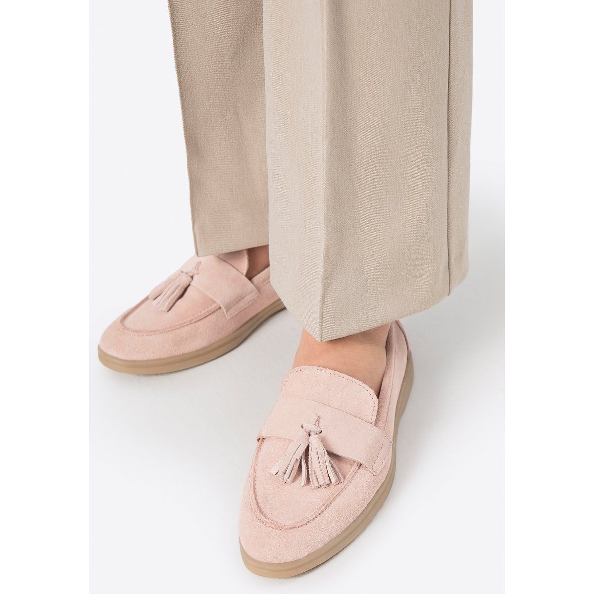 Klassische Suede-Loafer mit Quasten