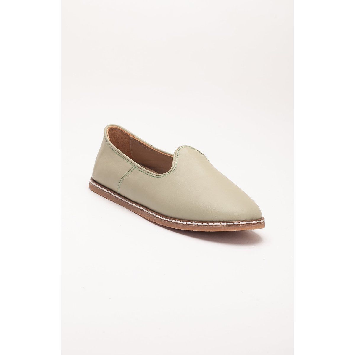 Minimalistische Leder-Slipper zum Reinschlüpfen
