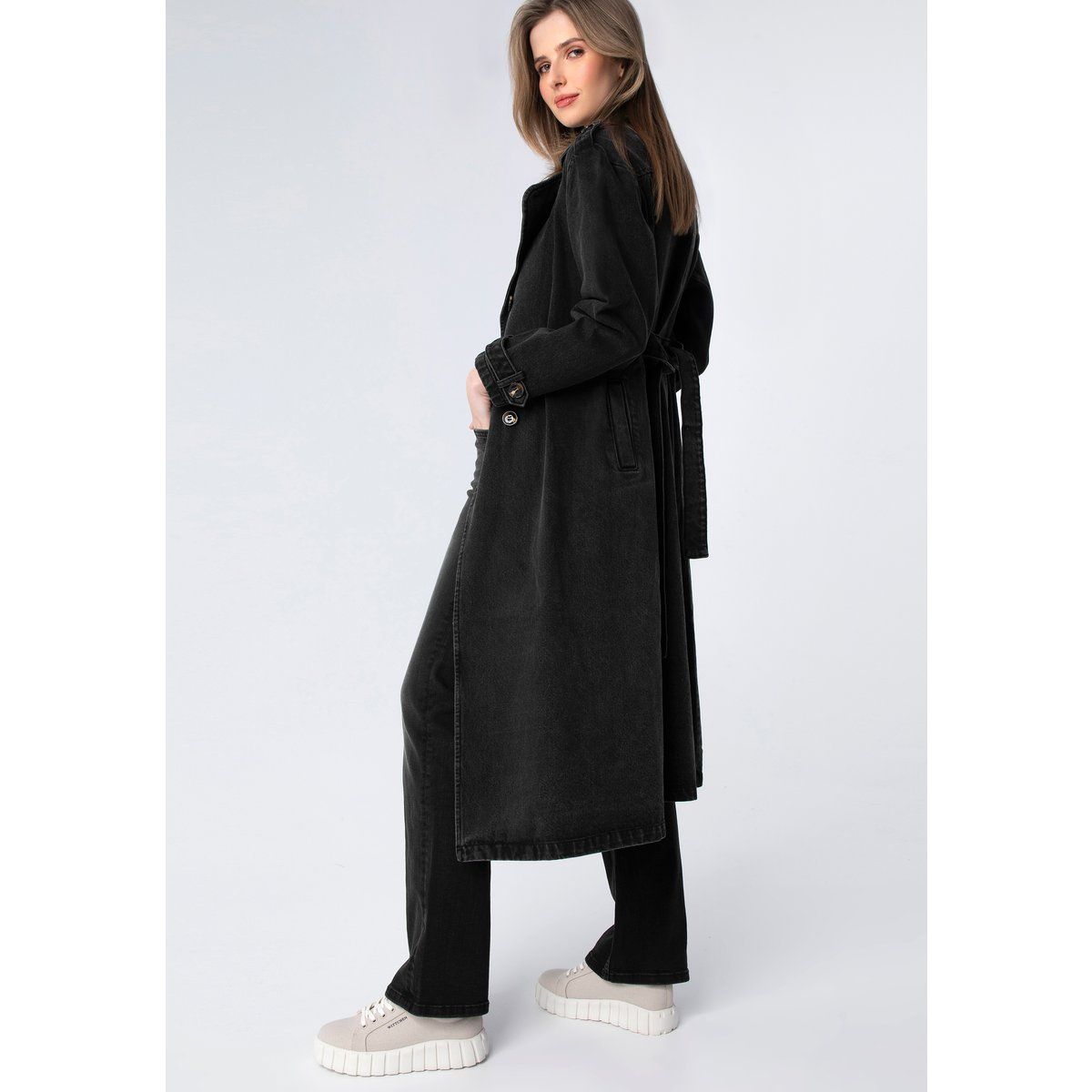 Zweireihiger Jeans-Trenchcoat mit Gürtel