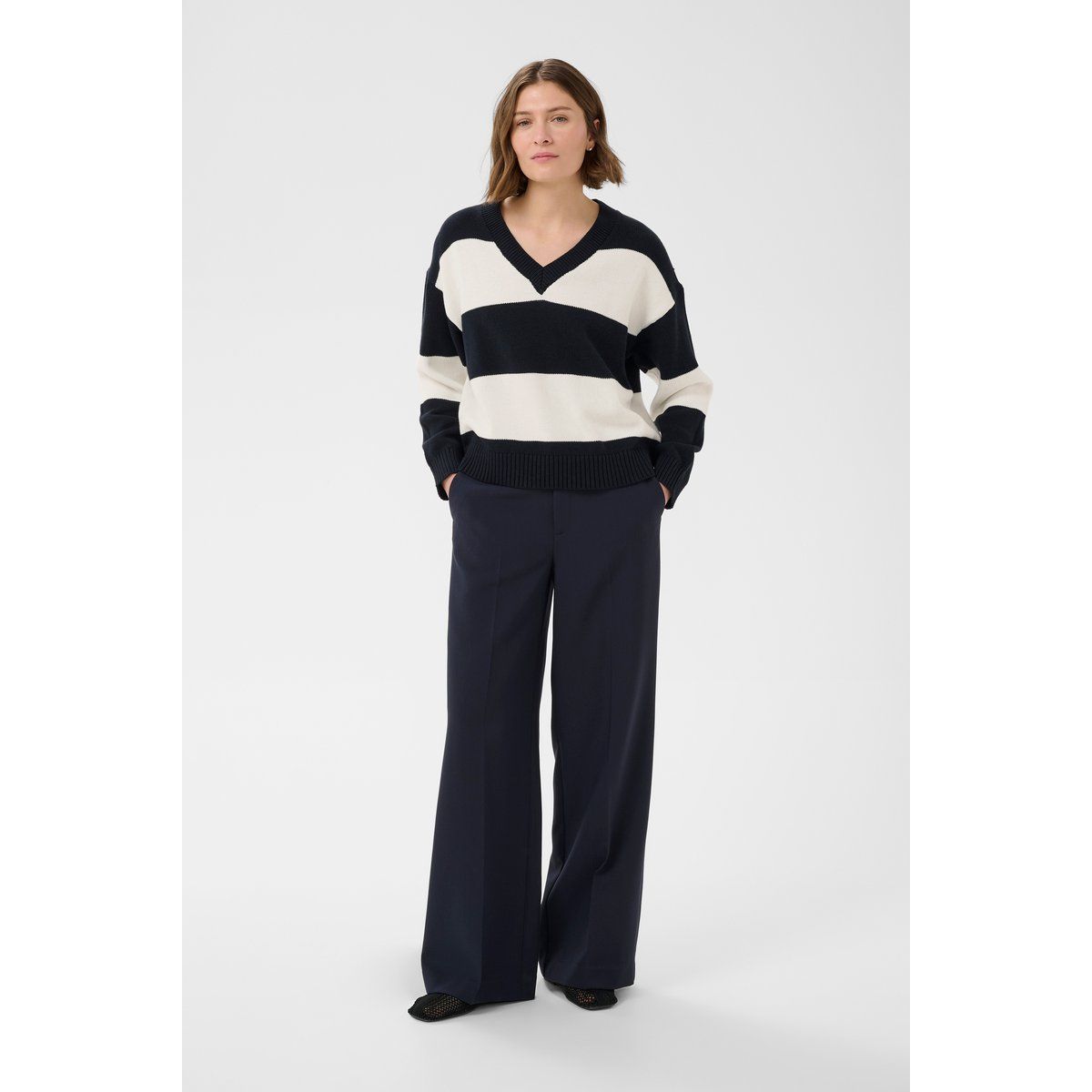 Gestreifter V-Ausschnitt Strickpullover