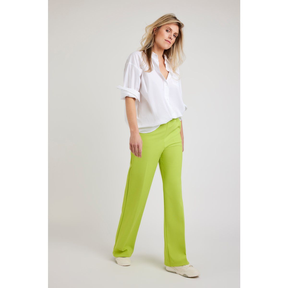 Taillierte High-Waist Weitbein-Hose