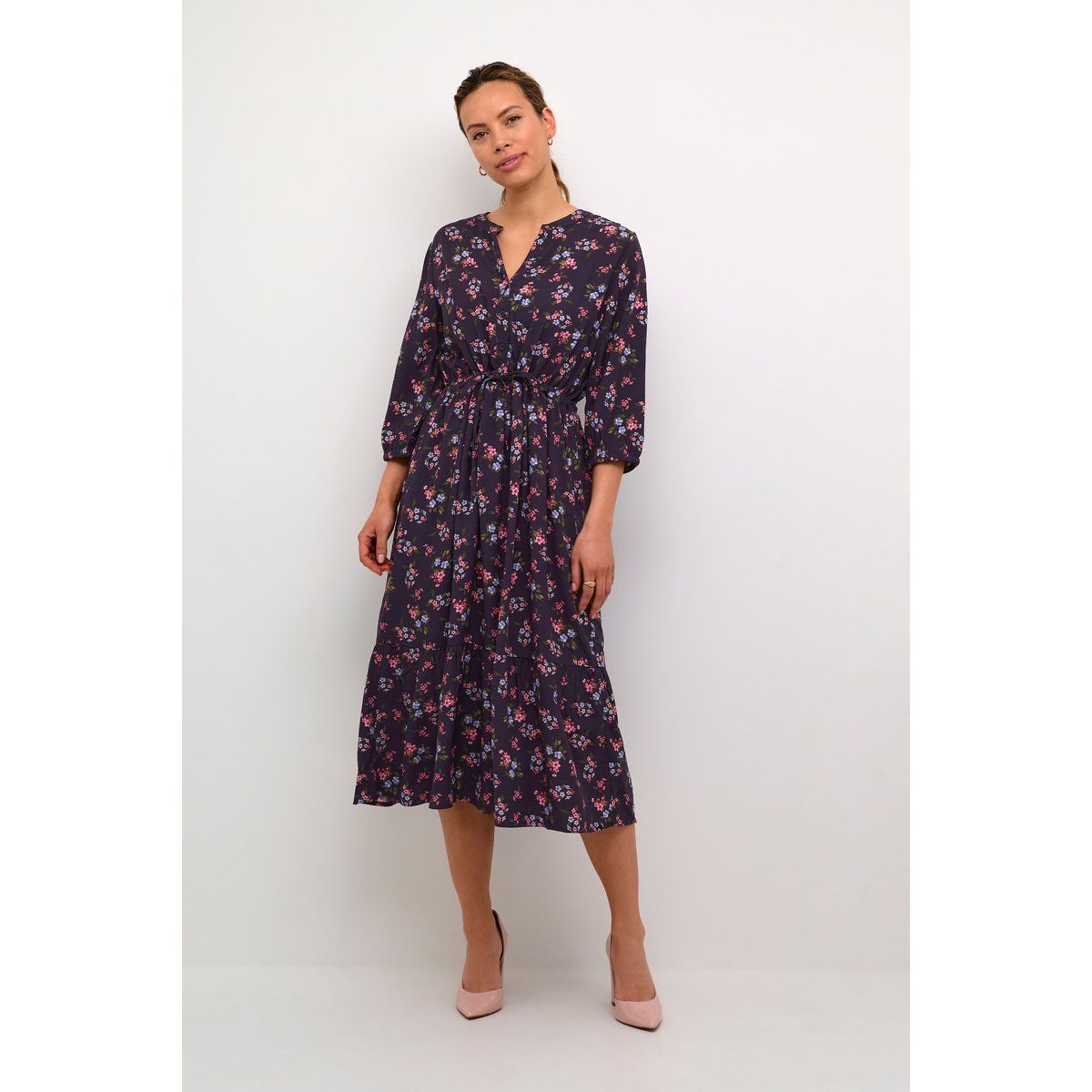 Floral bedrucktes gestuftes Midikleid