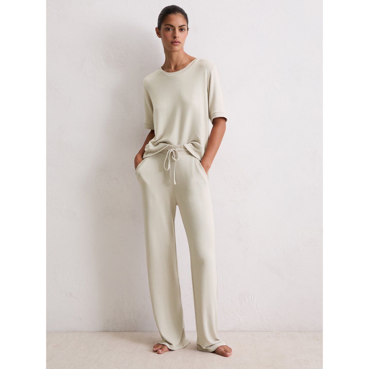 Minimalistisches Lounge-Oberteil aus Soft-Knit