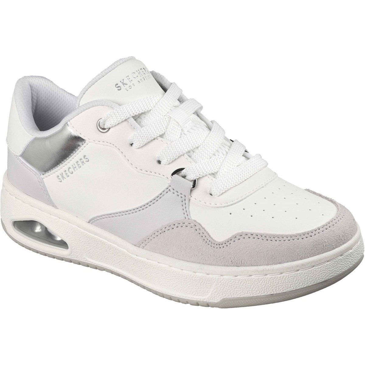 Sneaker im Court-Stil mit dezentem Schimmer