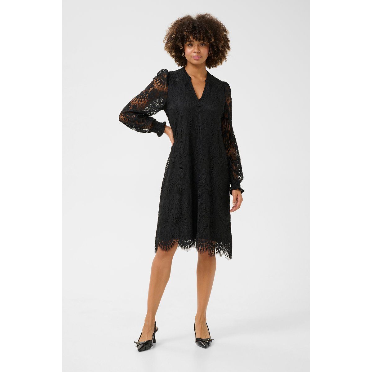 Elegantes Midi-Kleid aus floraler Spitze