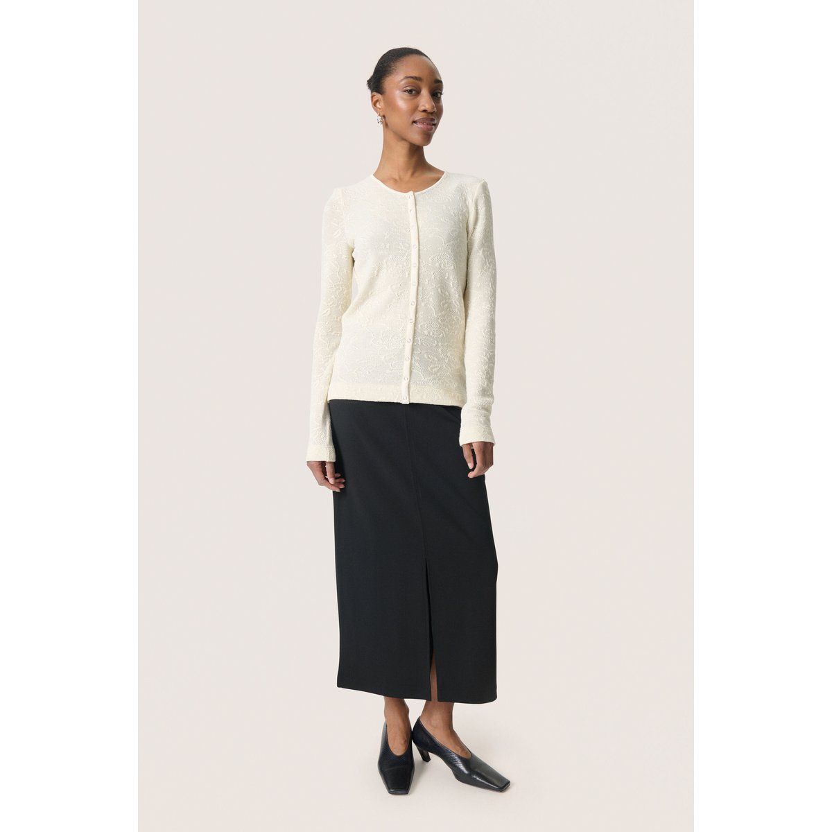 Strukturierte Strickbluse mit Knopfleiste