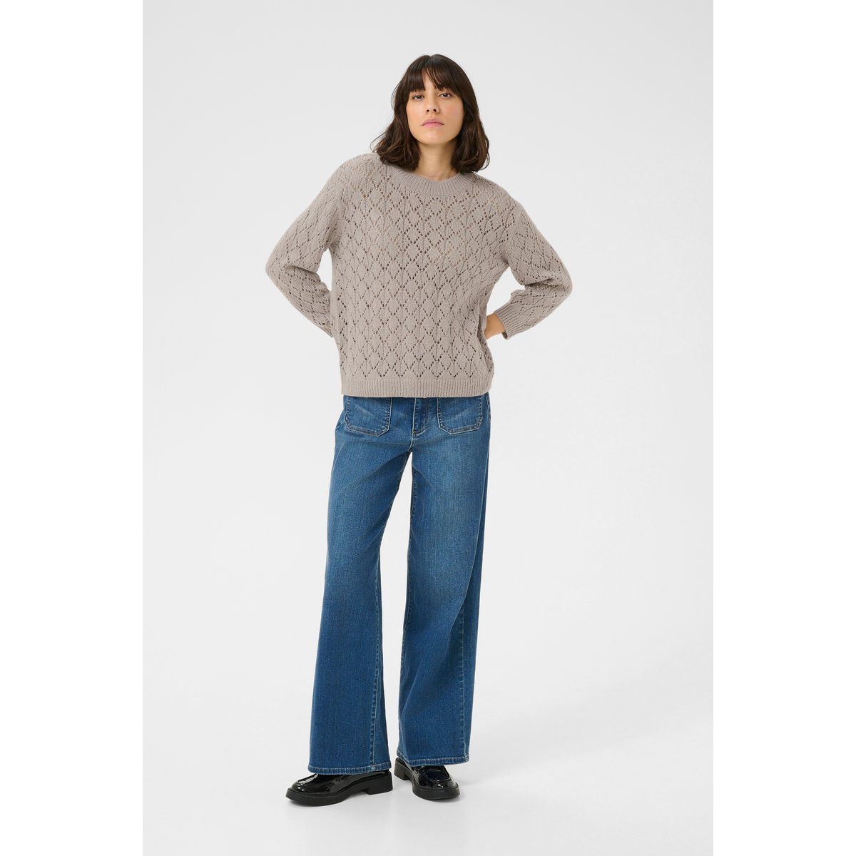 Lockerer Strickpullover mit Lochmuster