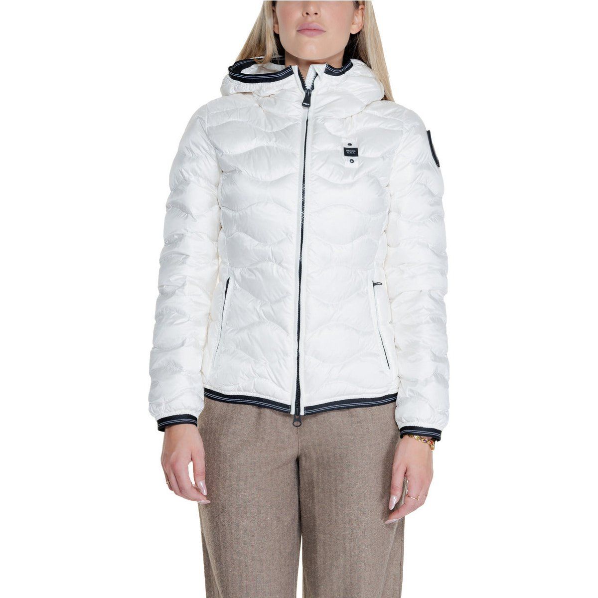 Gesteppte Kapuzenjacke mit Wellenmuster