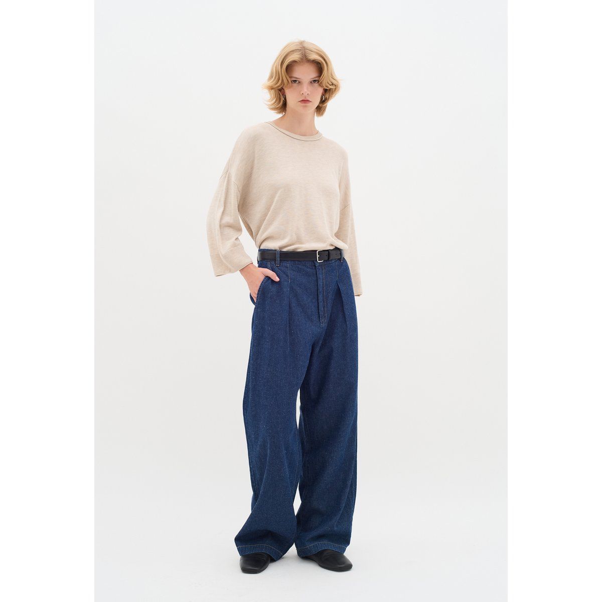 Weit geschnittene Faltenhose aus Denim