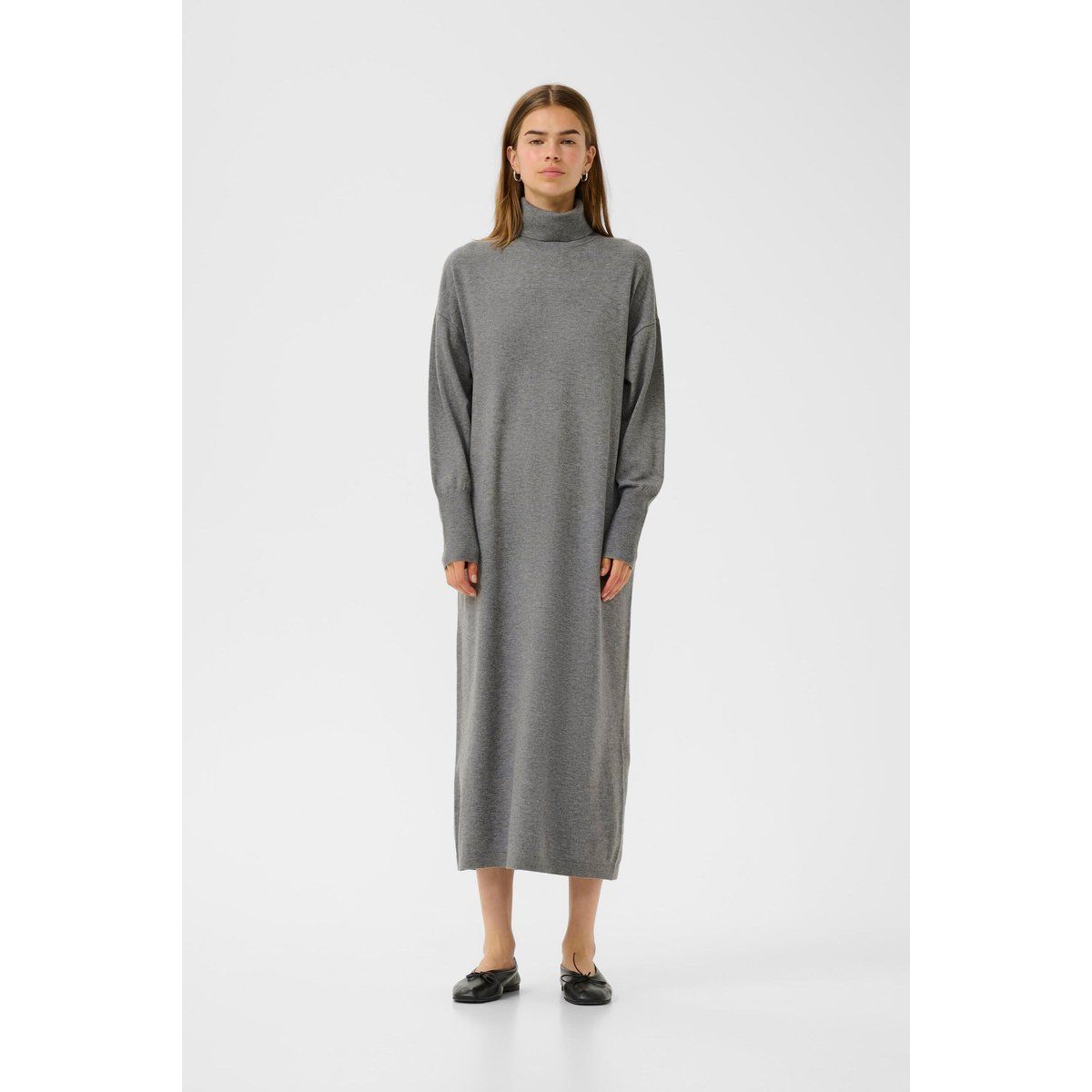 Lockeres Strickkleid mit Rollkragen