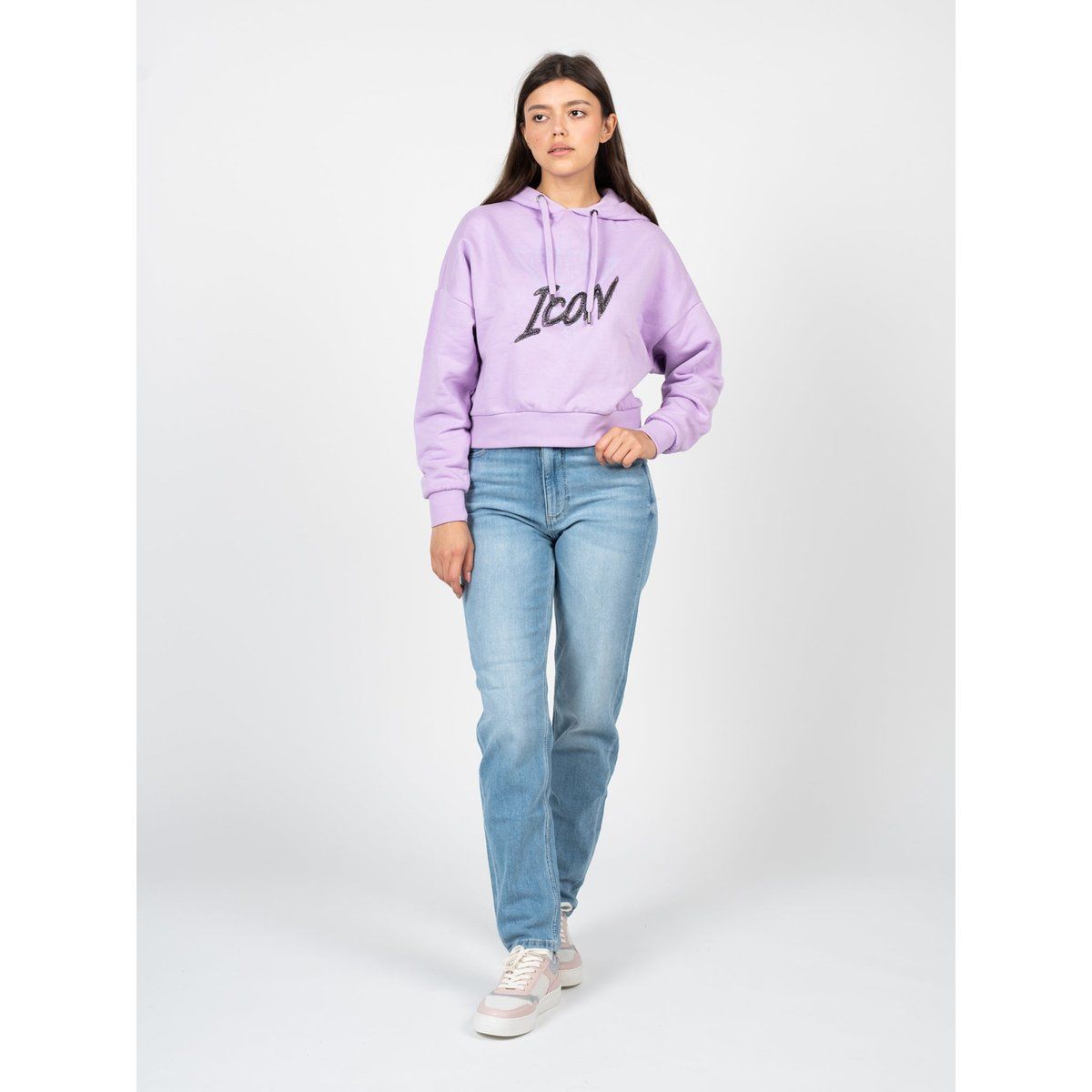 Hoch taillierte Mom-Fit-Denim-Jeans
