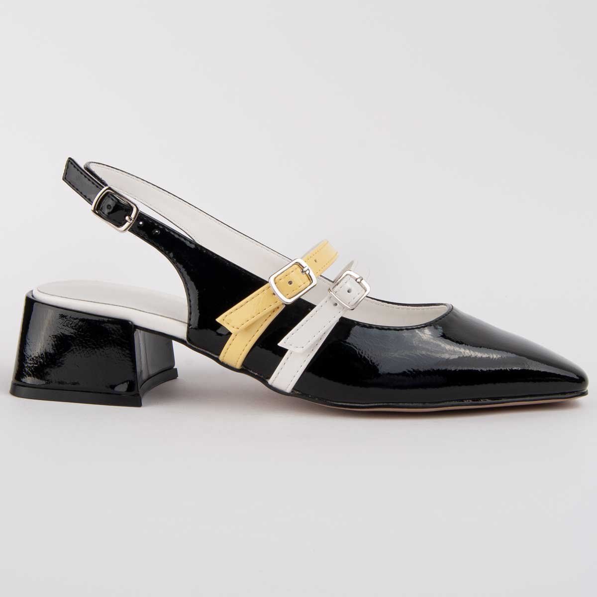 Lack-Slingpumps mit Schnallenriemen