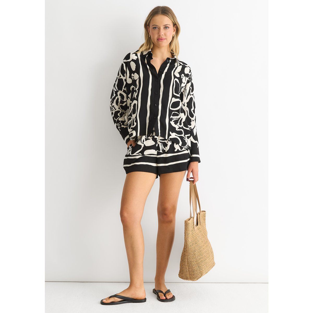 Oversized-Hemd mit grafischem Bordürenprint