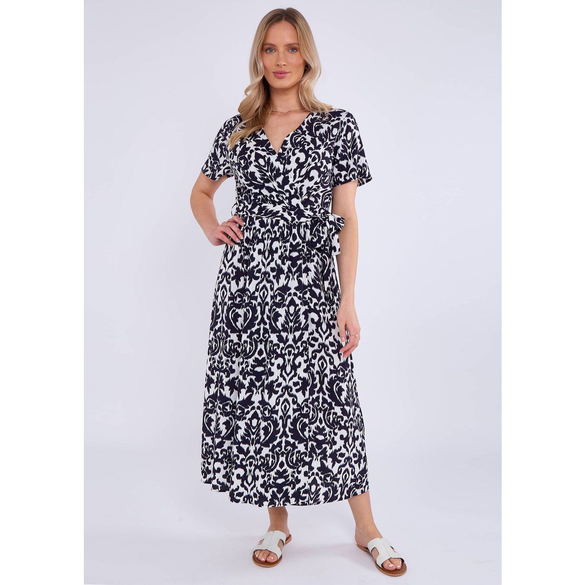Gemustertes Wickel-Midikleid mit Kurzarm